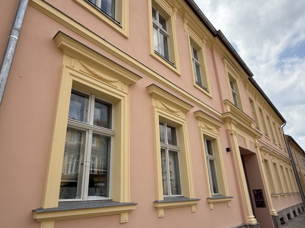 Altbaufasse nach der Sanierung in Neuruppin Bauring Hochbau GmbH