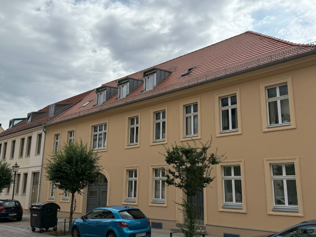 Dachdecker- Dachklempnerarbeiten sowie Putz-und Stuckfassade Bauring Hochbau GmbH Neuruppin